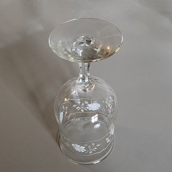 Vintage SOUTHAMPTON (4) Stemmed Wine Glasses by JMP Marketing - Picture 3 of 6